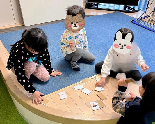 【制作】自分で作ったカルタ、メンコで皆んなで遊ぼう!